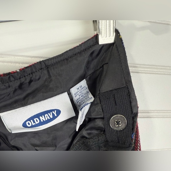 Old Navy Plaid Maternity skirt. Size XS - Picture 5 of 6